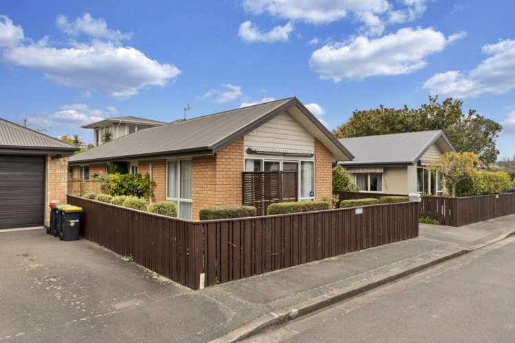 20 Woodham Courts Linwood_20