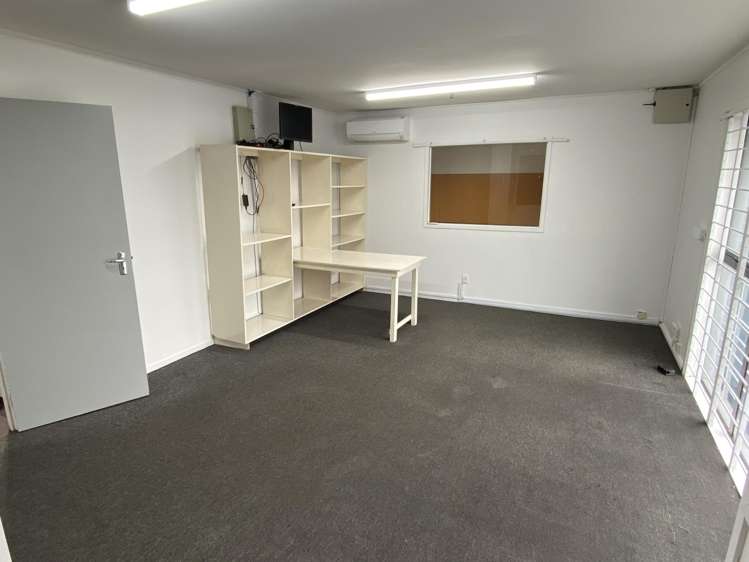 92 Stoddard Road Mount Roskill_3