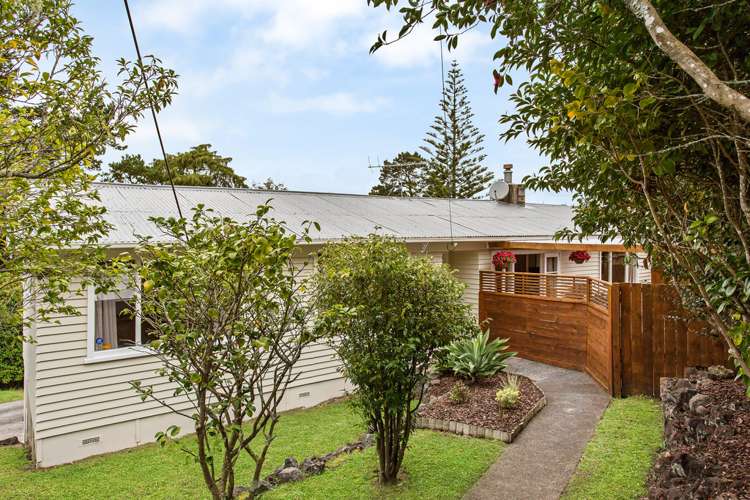 1/49a Lancaster Road Beach Haven_16