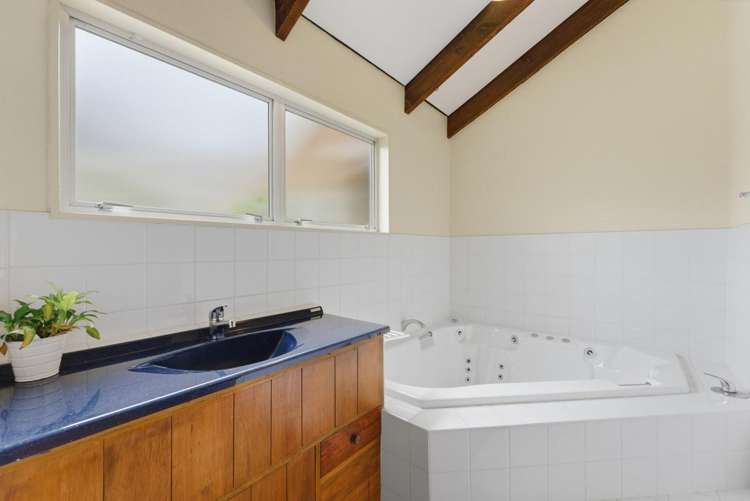 5 Magnolia Drive Westown_22