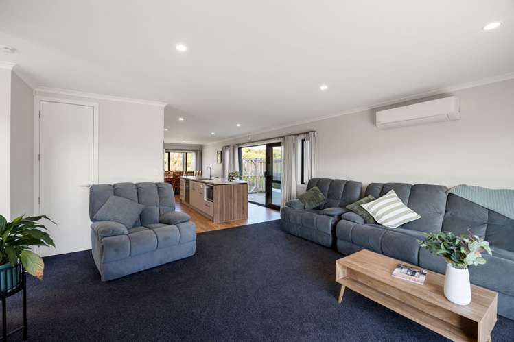 69 Waireka Road Rototuna North_13