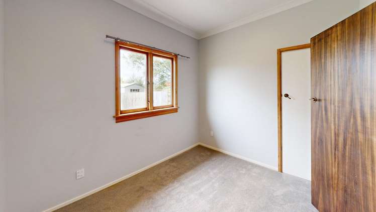 8 Churchill Crescent 1206_9