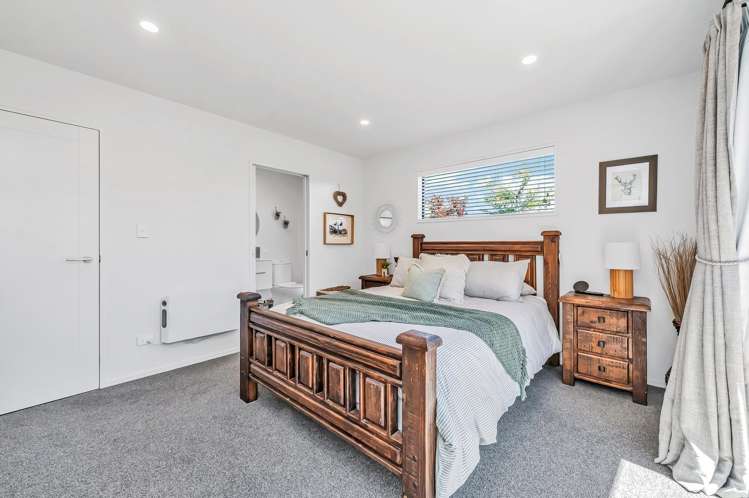 17 Burrow Street Rolleston_17