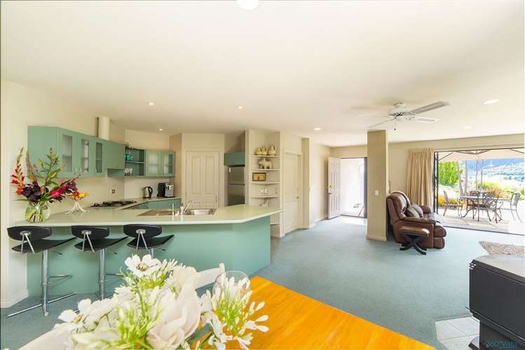 2 Balmoral Drive Kelvin Heights_5