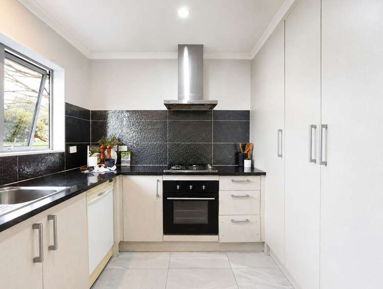 17 & 17A Garnett Avenue Forest Lake_11