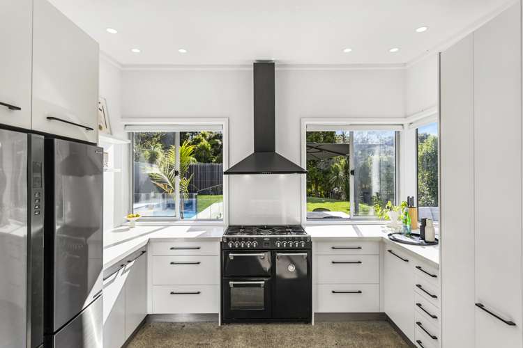 890 Beach Road Waiake_5