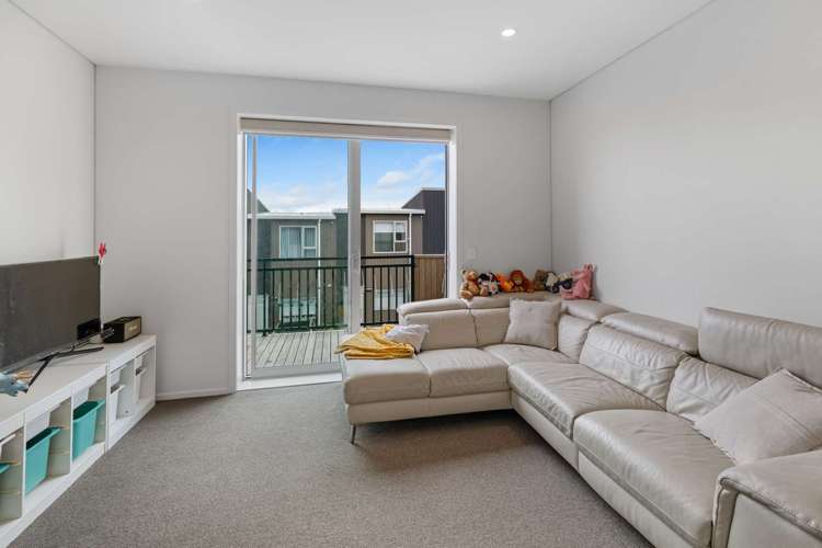 34 Wharetana Crescent New Lynn_7