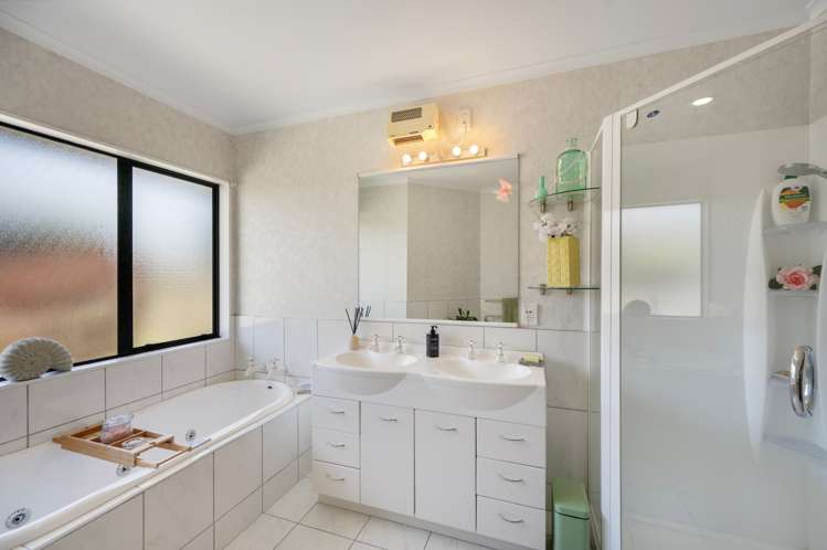 10 Bishops Close Greenmeadows_31