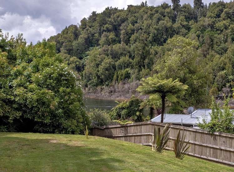 37 Oxford Road Lake Rotoma_20