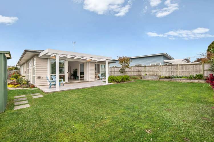 16 Kukuwai Avenue Red Beach_19