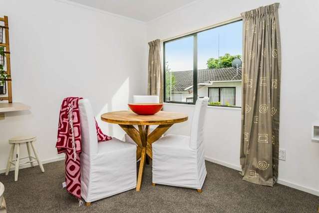 19a Raleigh Road Northcote_3