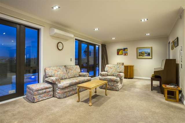 12 Aoraki Rise Aotea_4