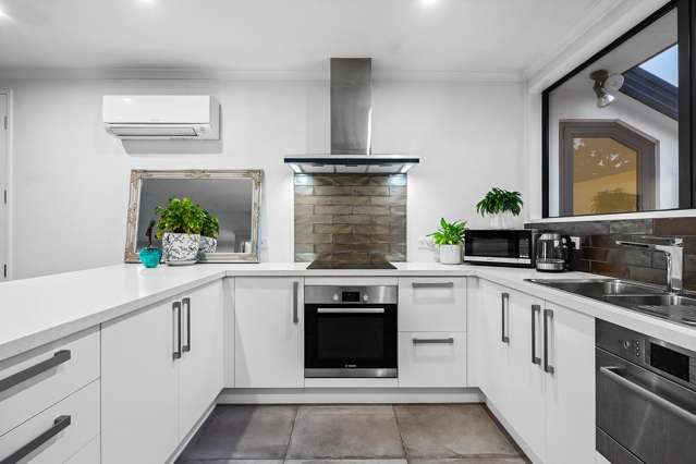 68B Travis Road Burwood_4