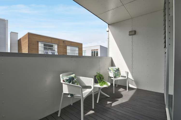 18k Fisher-Point Drive Auckland Central_6