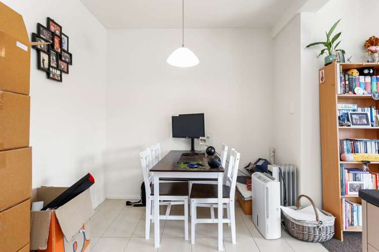 2/60 Maritime Terrace Birkenhead_13