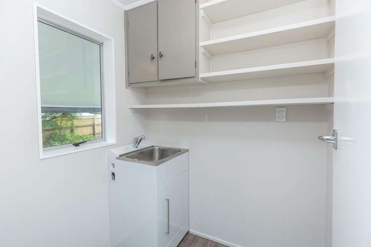 170 High Street South Carterton_17