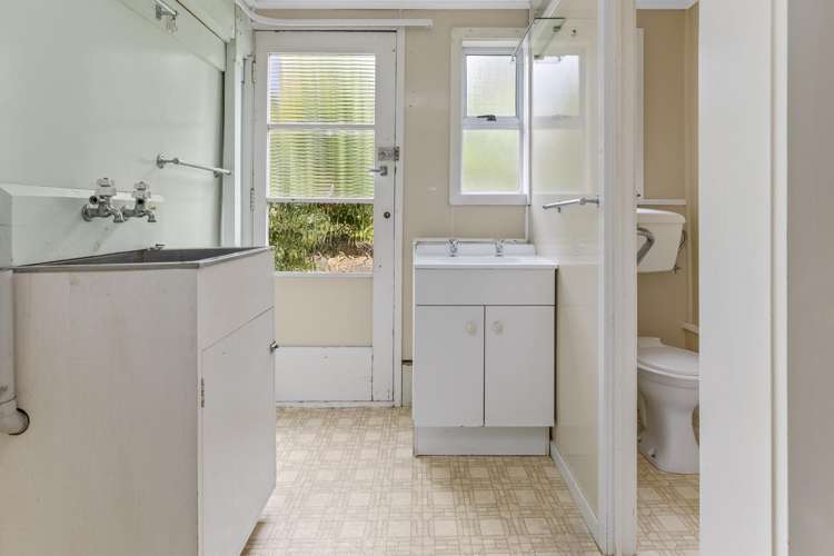 26 Huia Street Hilltop_16