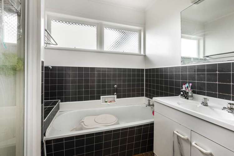 1/90 Browns Bay Road Rothesay Bay_11