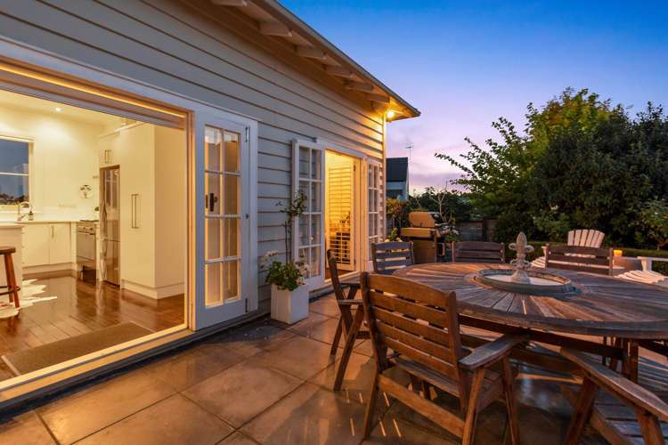 71 Beach Road Mellons Bay_47