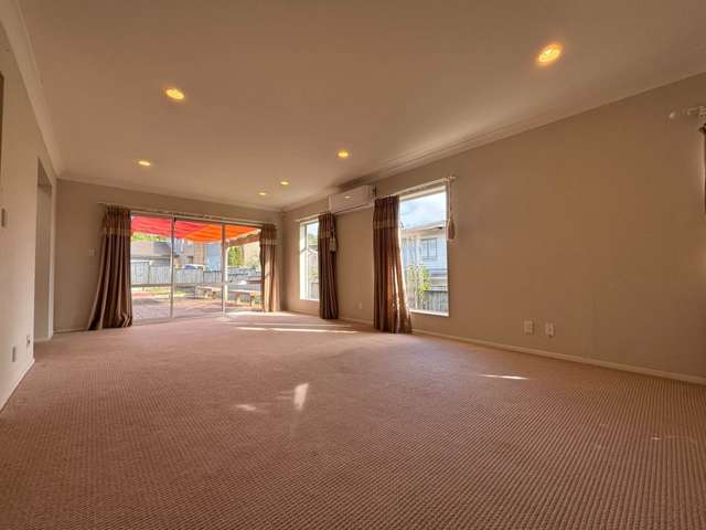 19 Woolaston Place Flat Bush_3