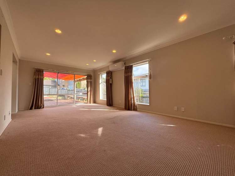 19 Woolaston Place Flat Bush_3