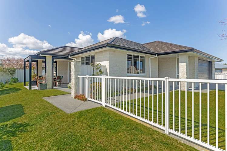 27 Margaret Place Lytton West_21