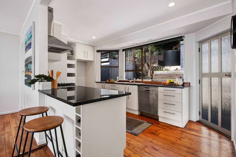 1099 Whangaparaoa Road Tindalls Beach_11