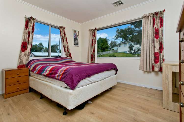 1/15 Taurus Crescent Beach Haven_6