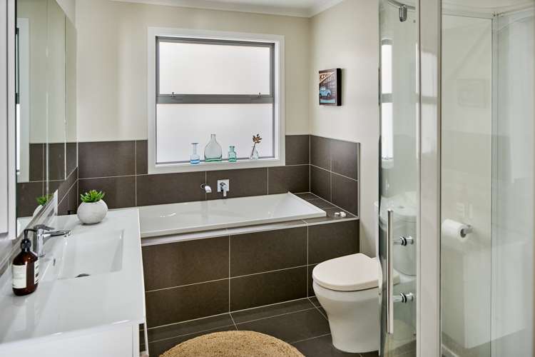 147 Navigation Drive Whitby_10