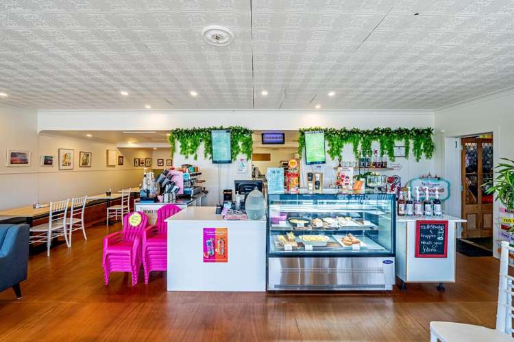 68 Main Road Kumeu_2