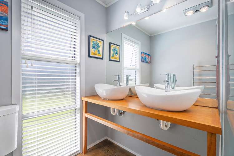 279 Cook Drive Whitianga_16