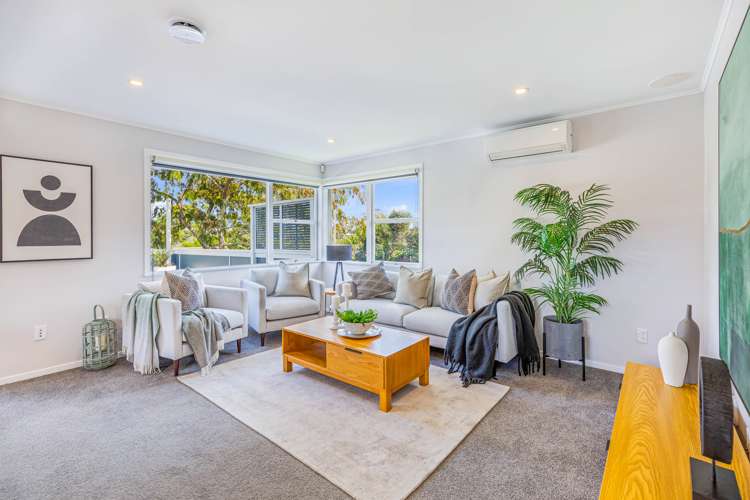 17 Castaing Crescent Te Atatu South_11