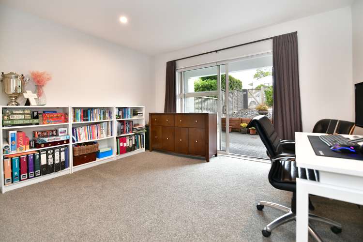 3b Melia Place Stanmore Bay_12