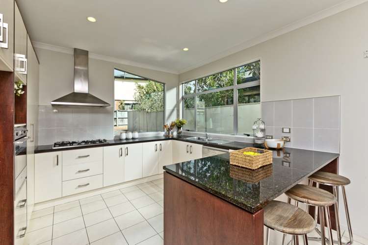 64 Medallion Drive Oteha_6