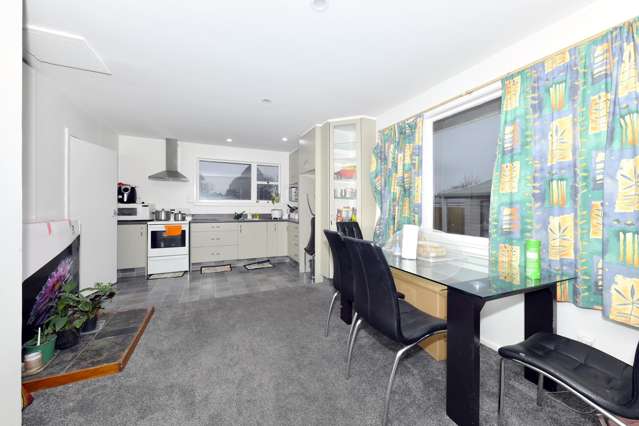 39 Kathleen Crescent Hornby_3