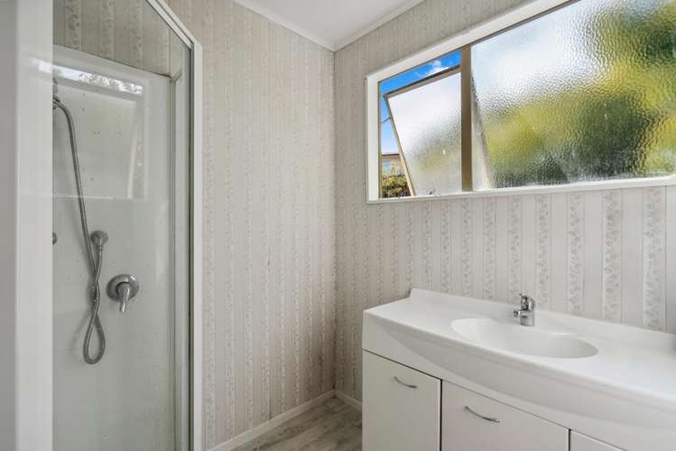 114 Gloaming Hill Titahi Bay_15