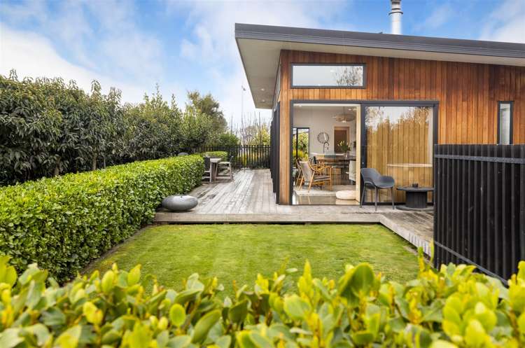 4 Piper Lane Burleigh_32