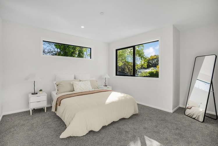 10/12 Marion Street Silverstream_13