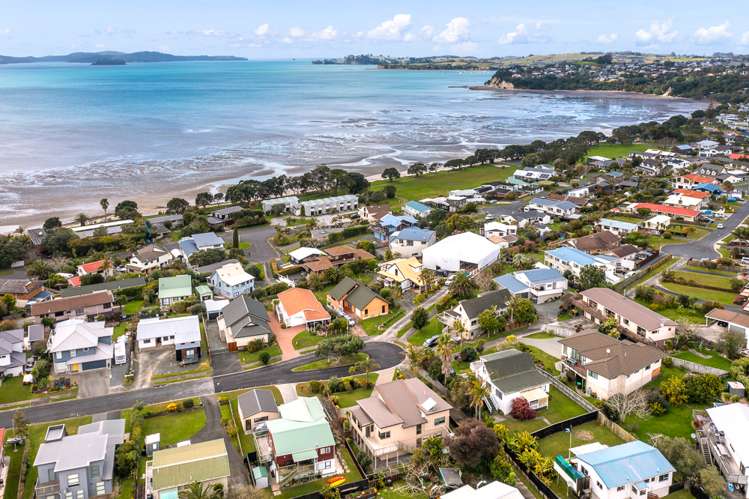 17 Arohia Place Snells Beach_10