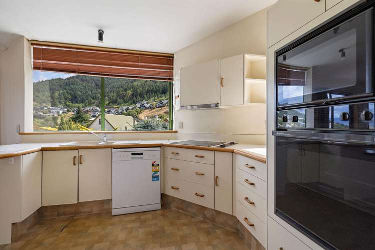 23 Golden Terrace Queenstown_9