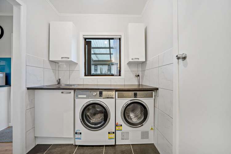 7 Netherlands Avenue Kelston_14