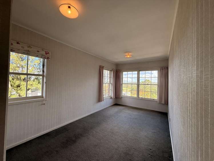 539 Riddell Road 1670_10