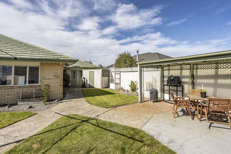 22 Paget Drive Woodend_37