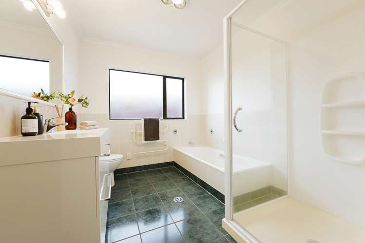 15 Highfields Terrace Henderson_16