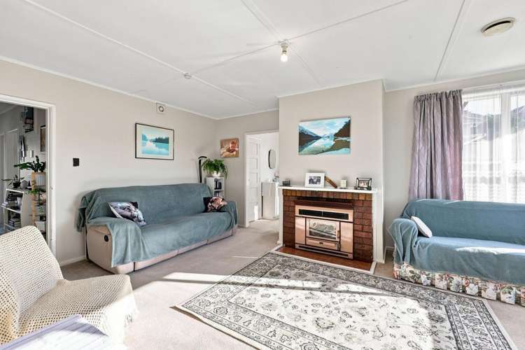 10 Columba Avenue Calton Hill_8