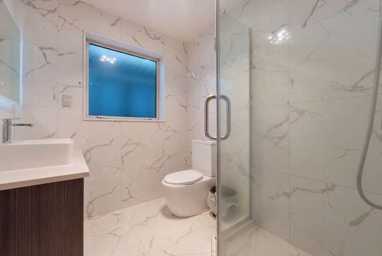 6 Puruatanga Drive Flat Bush_18