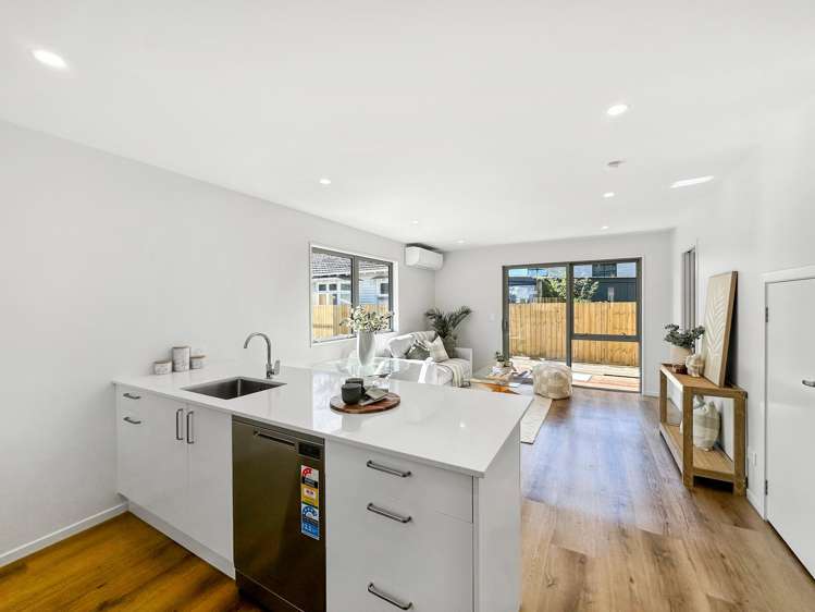 5/14 Clive Street Phillipstown_5