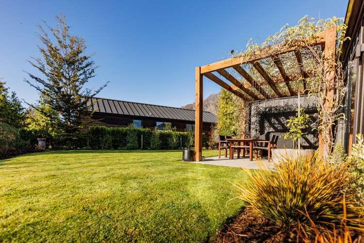 42 Mcadam Drive Jacks Point_21