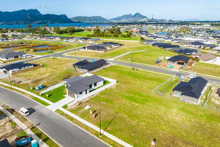 21 Te Piriti Road One Tree Point_12