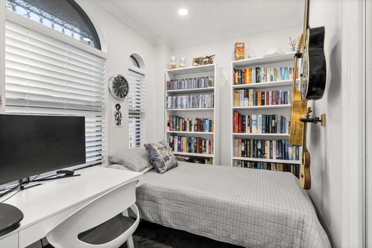 9/177 Hurstmere Road Takapuna_16